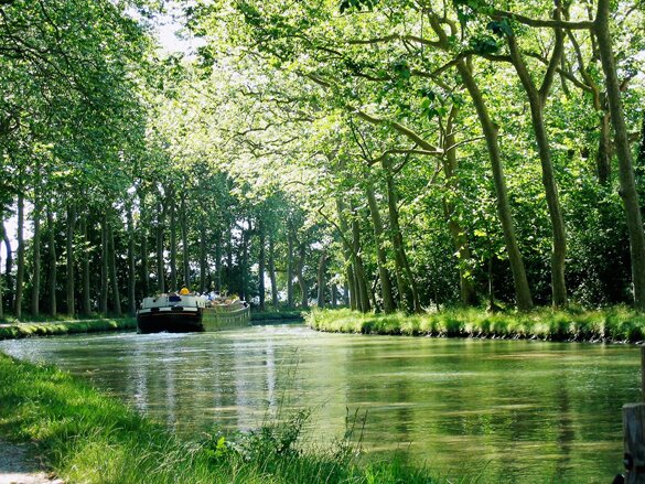 Cruising the Canals of France